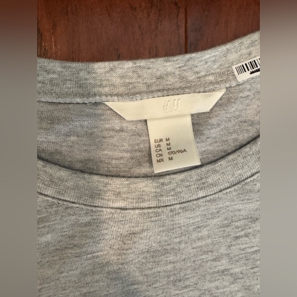 Casual Gray T-Shirt Dress - Picture 2 of 4